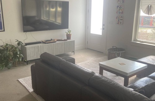 MLK Condo | Modern condo in central Austin.