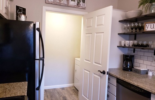 Tucson Condo | Modern condo with stunning view of the mountains and 1 mile from Sabino Canyon.