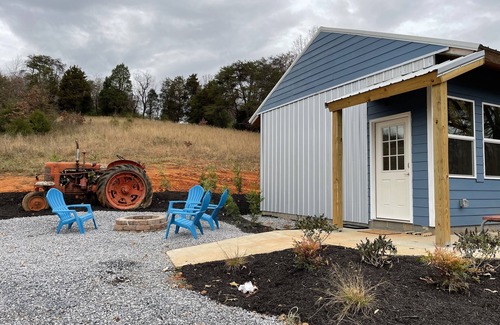 Newport Cottage | Modern Cottage in a Farm Setting