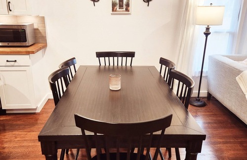 Johnson City House | Modern Country Home at the start of the Hill Country Wine Trail