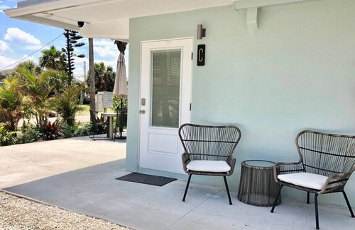 Winslow Reserve Apartment | Modern, Cozy Efficiency Just Steps to the Beach! - Unit C