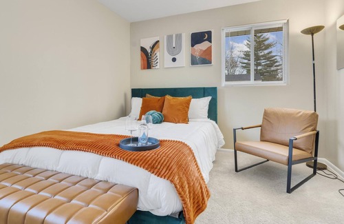 Wheaton House | Modern Cozy Getaway + Pool Table