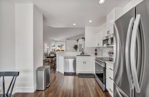 Northwest Reno House | Modern & Cozy Reno Retreat with EV Charger – Near Downtown & Tahoe