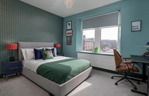 Handsworth House | Modern Cozy Retreat-Family-Friendly-Near City & Peak District