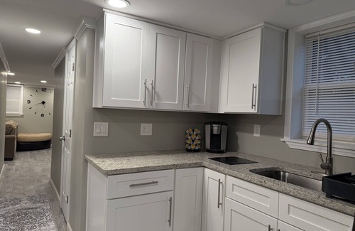 Marietta Apartment | Modern Cozy Smart Studio with King Bed & SofaBed - Private Entrance and Garden