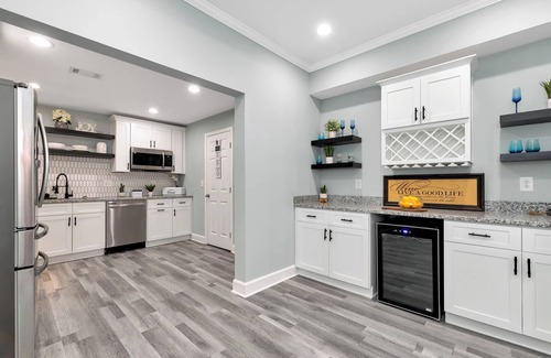 Lawrenceville Apartment | Modern, cozy two-bedroom apartment with all amenities with TV and Wifi