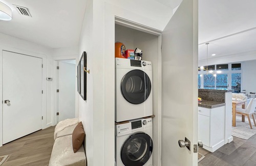 Deer Valley Condo | Modern Deer Valley Condo at Powder Run Private Hot Tub 2 Balconies Mtn Views