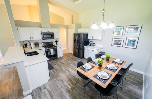 Greenacres House | Modern Design - Pool Table - Garage - EV Charging