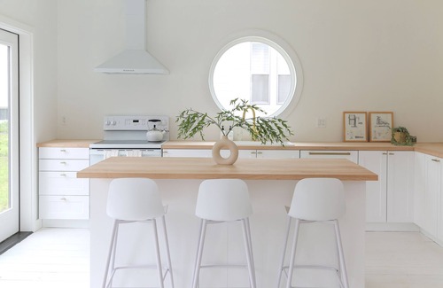 Phoenicia House | Modern dreamy Hudson Valley home
