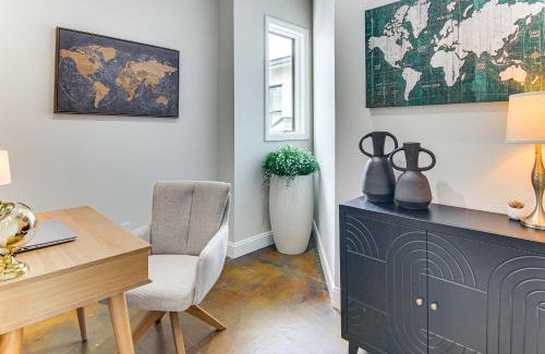 Hendersonville Apartment | Modern Dtwn Condo with Balcony in Hendersonville
