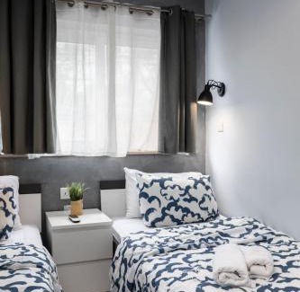 Il-Balluta House | Modern Ensuite Rooms in Shared Apartment Near Balluta Bay Sliema Gzira