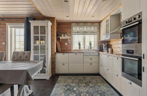 B House | Modern Family Cabin Near Vinterland Ski Resort