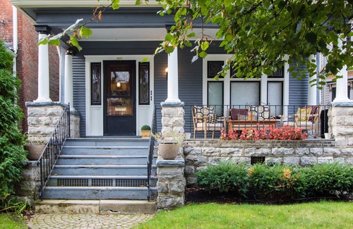 Front Park House | Modern Flat in Updated Victorian