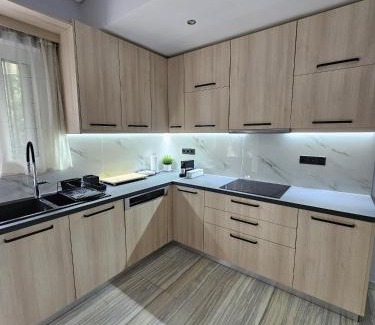 Voula Apartment | Modern Garden View Apt in Voula, Athens - Luxe