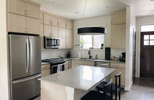 Bozeman House | Modern Guest Suite, 3 Miles from Downtown Bozeman