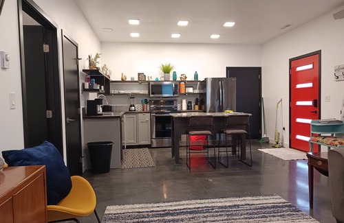 Rapid City Apartment | Modern Guest Suite King bed, close to interstate, shopping & restaurants