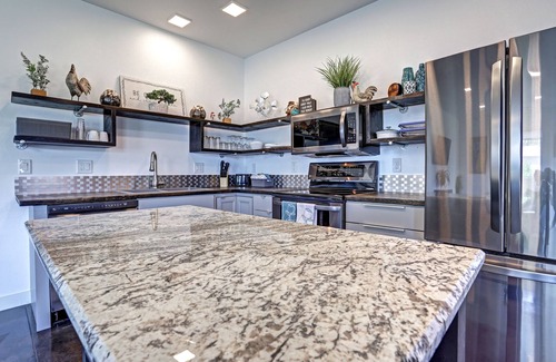 Rapid City Apartment | Modern Guest Suite King bed, close to interstate, shopping & restaurants