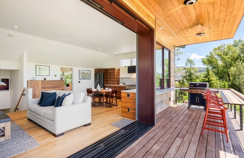 El Jebel House | Modern Guesthouse Roaring Fork