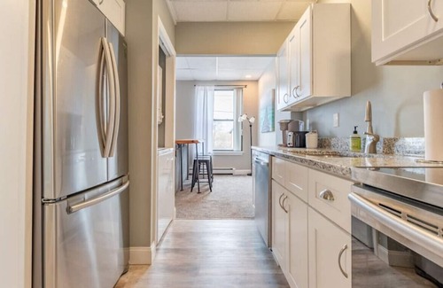 Orono Apartment | Modern High End Apartment With River Views