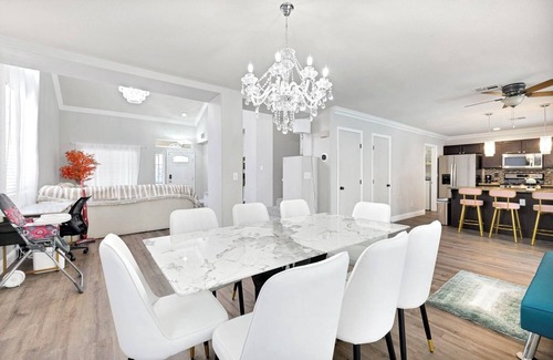 Silverado Ranch House | Modern Home in Las Vegas near Strip with Pool and Jacuzzi