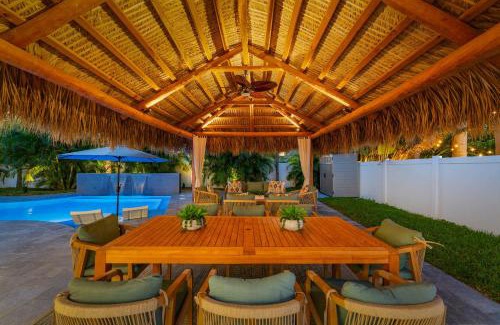 Coral Ridge Isles House | Modern Home w Private Suite Pool & Tiki Hut