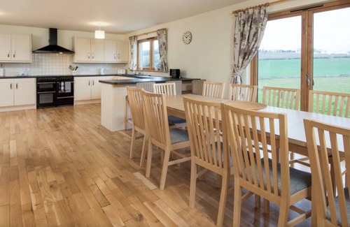 Eyemouth House | Modern House, countryside views walking distance to the pub, near to beaches.
