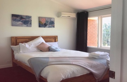 Belmont House | Modern industrial living. 3 Bedroom Townhouse