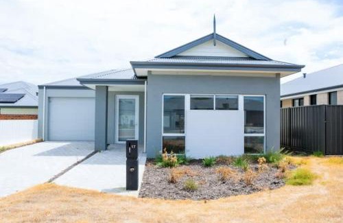 Karnup House | Modern Karnup House