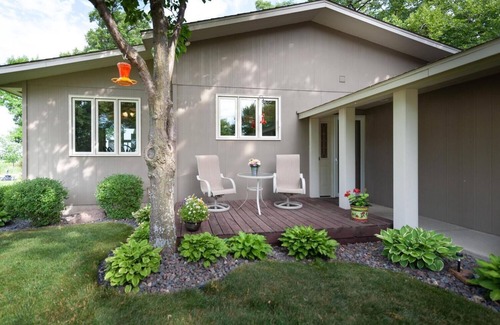 Annandale House | Modern Lake Home on Clearwater Lake