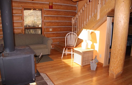 Cherryville Cabin | modern log cabin in untouched nature on a private lake