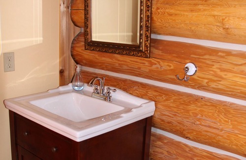 Cherryville Cabin | modern log cabin in untouched nature on a private lake