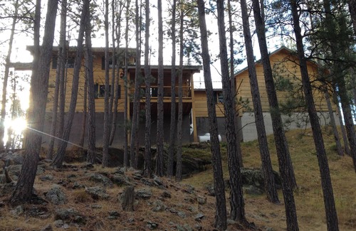Custer Cabin | Modern Log Cabin On 3 Acres. Great Location On The Edge Of Custer