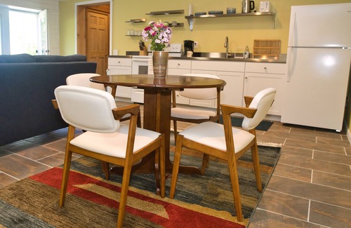 Spencer Cabin | Modern Log Home Retreat and Yoga Studio, Minutes from Ithaca and Colleges