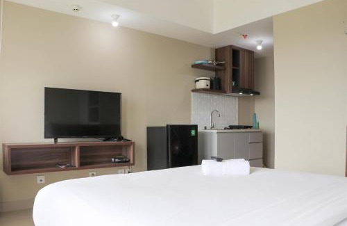 Duren Sawit Apartment | Modern Look and Homey Studio Apartment Gateway Park LRT City Jatibening By Travelio