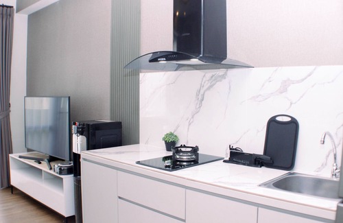 Cikarang Apartment | Modern Look And Restful Studio At 32Th Floor Vasanta Innopark Apartment