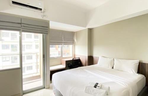 Duren Sawit Apartment | Modern Look and Tidy Studio Gateway Park LRT City Jatibening Apartment By Travelio