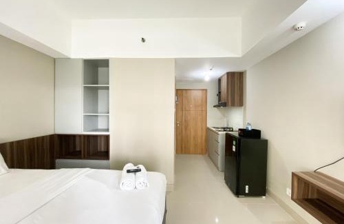 Duren Sawit Apartment | Modern Look and Tidy Studio Gateway Park LRT City Jatibening Apartment By Travelio