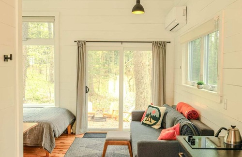 Freeport Cabin | Modern, Luxurious Cabin in the Woods - 03