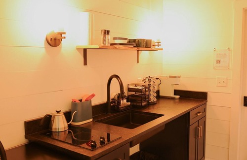 Freeport Cabin | Modern, Luxurious, Cabin in the Woods - 17 (ADA)