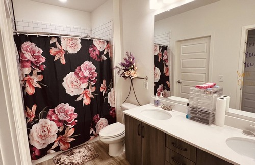 Mableton Apartment | Modern Luxury 1 b/b mini get away