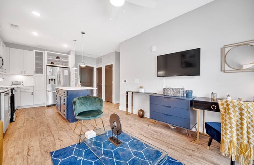 Plaza Midwood Apartment | Modern Luxury ☞ King Bed ☞ 1BR in Plaza Midwood