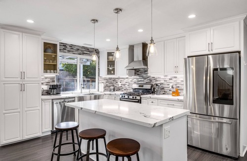 Santee House | Modern Luxury Retreat