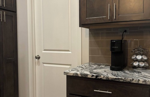 Lincoln House | Modern Luxury Townhome - Sleeps 10