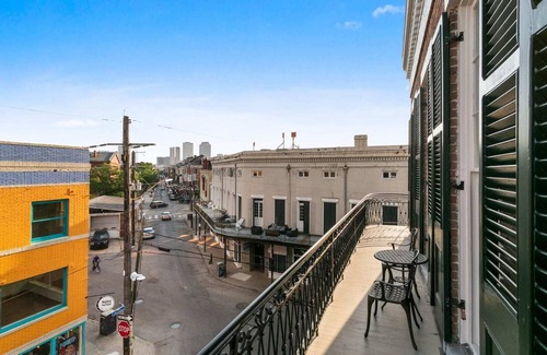 Faubourg Marigny Apartment | Modern Marigny Apt with Balcony & views of The French Quarter.