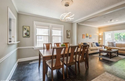 Chicago House | Modern meets traditional