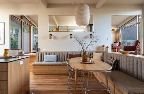 Dunedin House | Modern Mid-Century Retreat