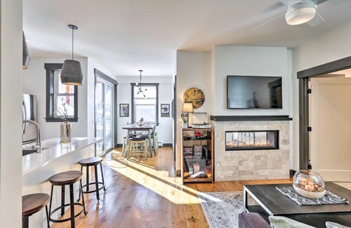 Grand Lake Apartment | Modern Mountain Getaway, Walk to Grand Lake!