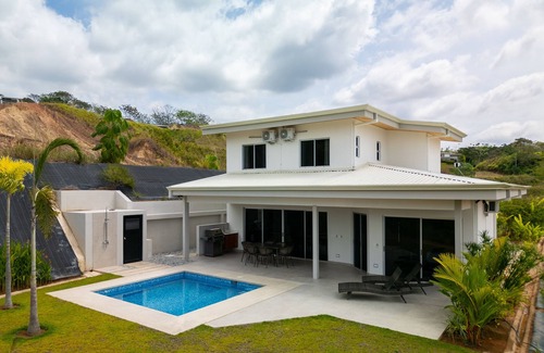 Chontales House | Modern mountain side villa with stunning ocean view. 20 minutes to the beach!