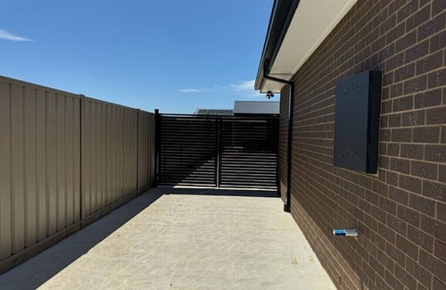 Nagambie House | Modern Nagambie getaway