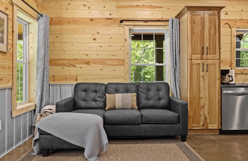 Hanover House | Modern Nature Cabin | Private Escape in the Forest